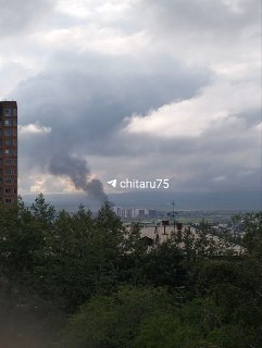 Пожар в складах на Романовском тракте: спасатели на месте происшествия